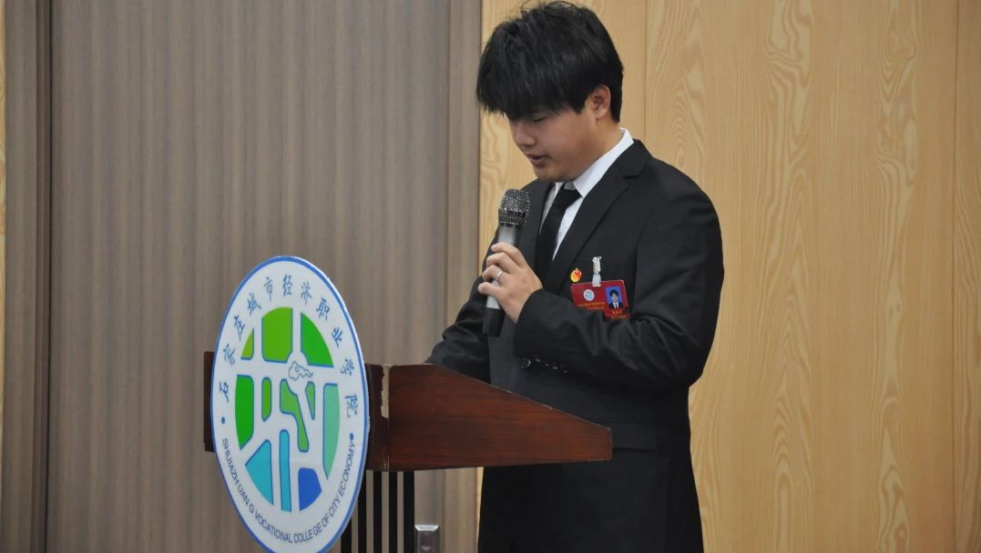 20250318494908.jpg c8e043974fddb57bae00e2088be12530.jpg