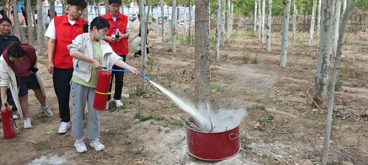 20250423973680.jpg 33a383638df4e42a9562b8941f3a64c7.jpg